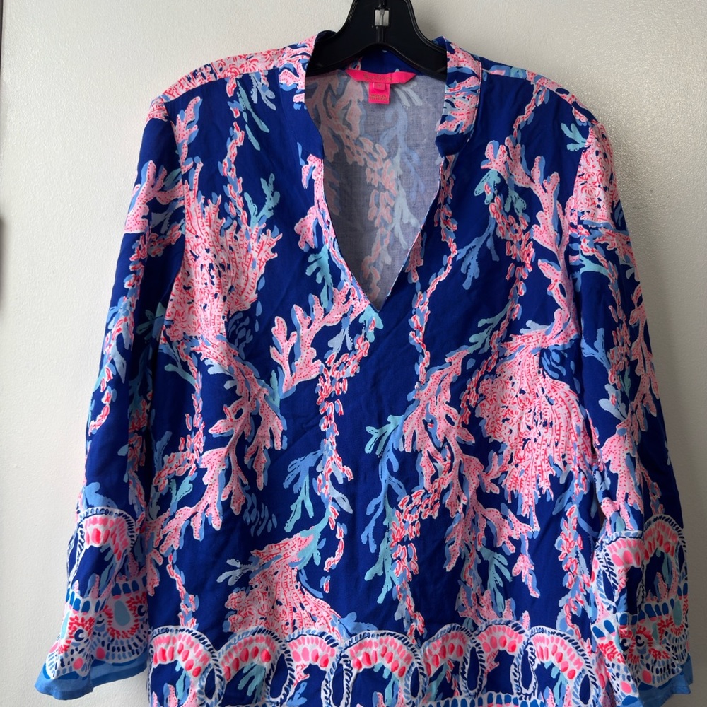 Lilly Pulitzer Women's Luna Bay Blue and Pink Top Sz M - Picture 4 of 16